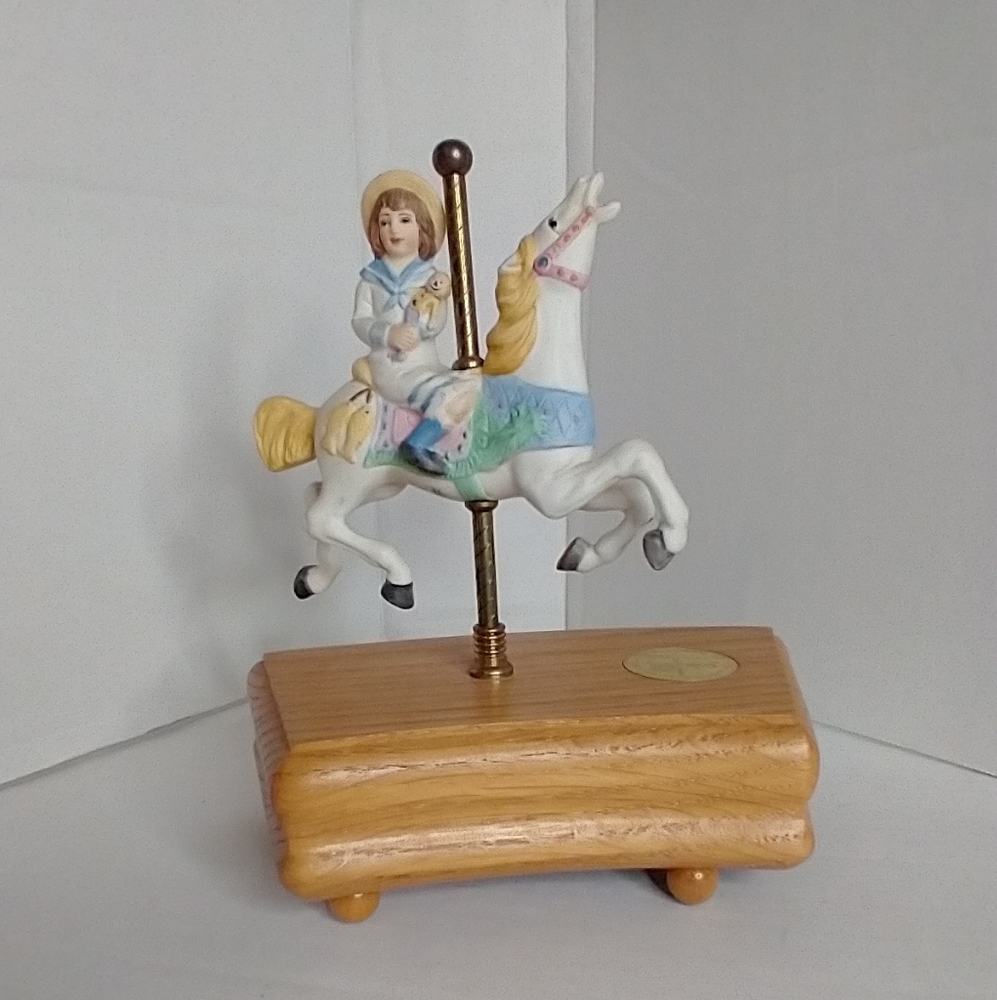 Hallmark Limited Edition Tobin Fraley Carousel music box